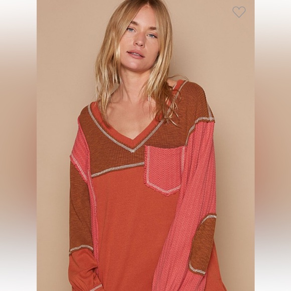 #59” POL V NECK CONTRAST KNIT PANEL COLOR BLOCK TOP - Picture 1 of 5